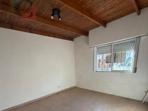 Depto Tipo Casa en Venta en Lanús Oeste, USD 20.000