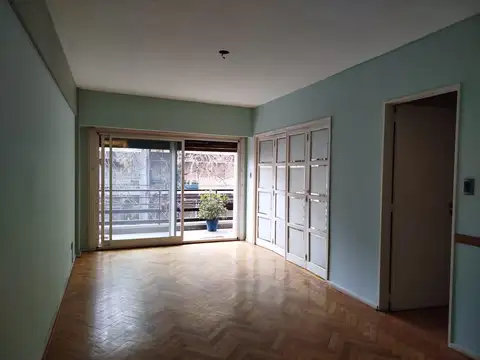 Departamento en Caballito- al frente con balcon