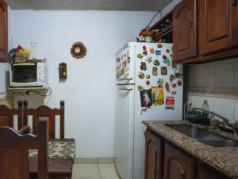 Depto Tipo Casa en Venta 50 años