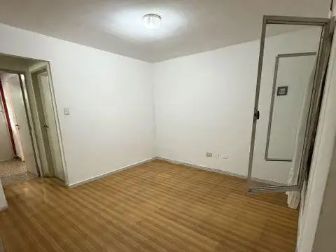 Depto Tipo Casa en Alquiler 40 años