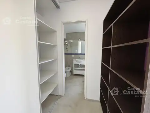 Depto Tipo Casa 2 ambientes con 2 baños