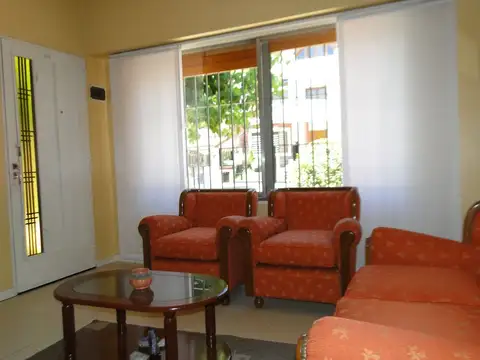 Casa en Venta en Villa Sarmiento, USD 250.000