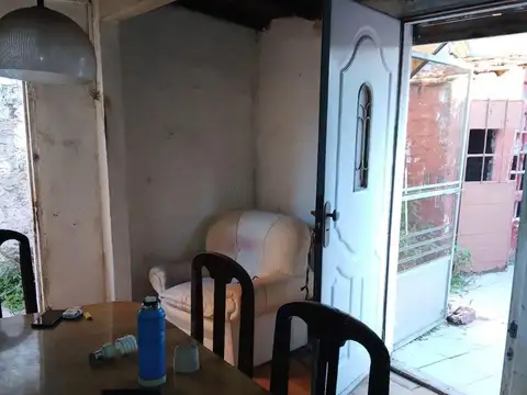 Depto Tipo Casa en Venta en Villa Luzuriaga, USD 38.000
