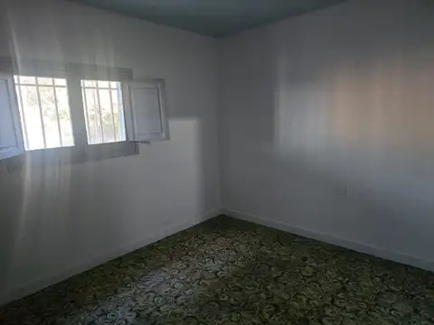 Casa en Alquiler con 1 cochera