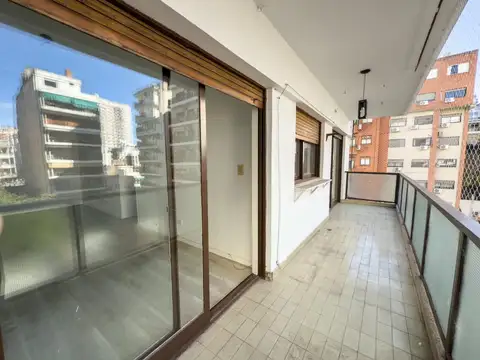 Franklin D. Roosevelt 2160 , Piso 4