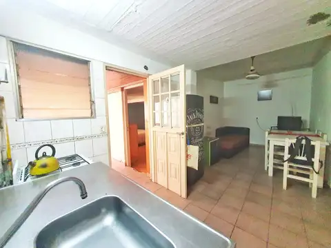 Casa 5 ambientes con 1 baño