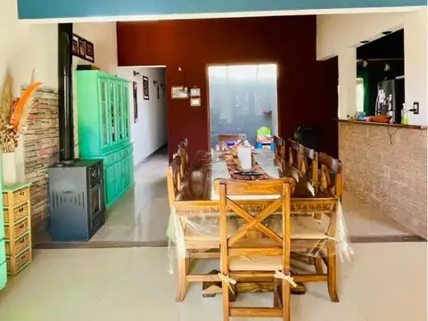 Casa 3 ambientes con 2 baños