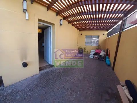 Depto Tipo Casa en Venta de 6 ambientes
