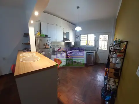 Depto Tipo Casa en Venta con 1 cocheras