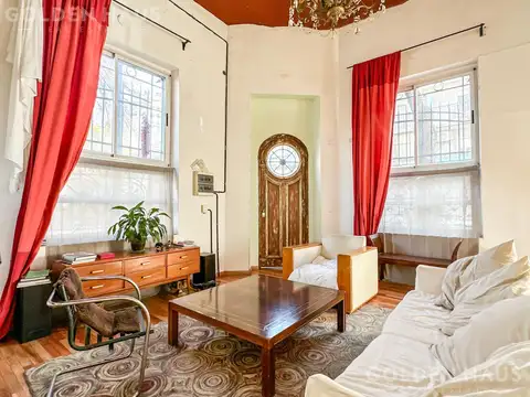 Depto Tipo Casa Monoambiente con 4 baños
