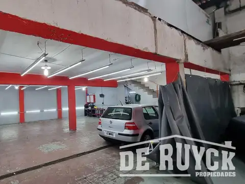 Galpon en Venta 31  mts Fondo