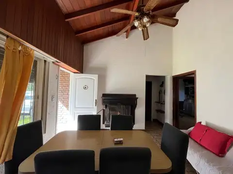 Casa 3 ambientes con 2 baños