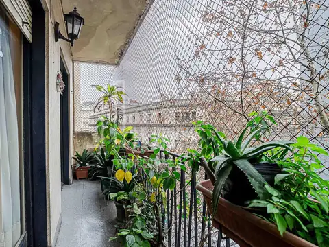 Departamento 4 ambientes con 3 baños