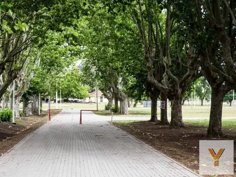Terreno en Venta en Tristán Suárez, USD 45.000