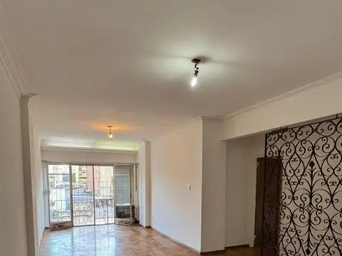 Departamento 7 ambientes con 2 baños