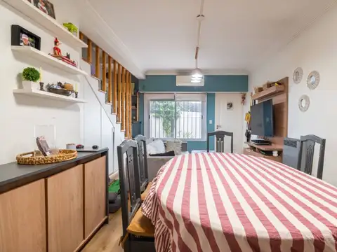 Depto Tipo Casa en Venta de 3 ambientes