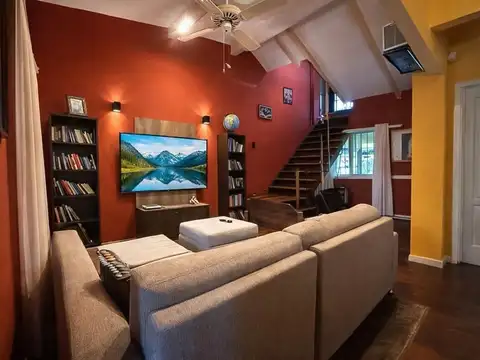 Casa 4 ambientes con 2 baños