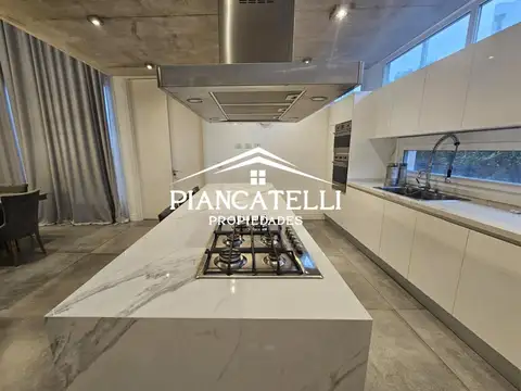 VENTA DE CASA EN TERRAVISTA CON 6 HABITACIONES