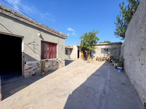 Casa 4 ambientes con 1 baño