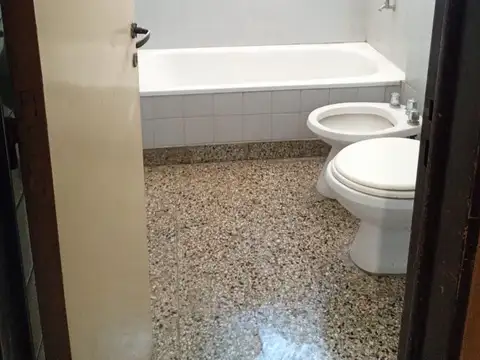 VENTA DPTO 4 AMB ESTACIONAMIENTO, TERRAZA Y PARRIL