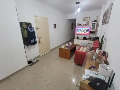 Avenida Mitre 5600, Piso 1