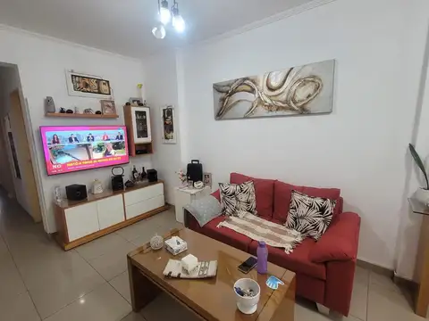 Avenida Mitre 5600, Piso 1