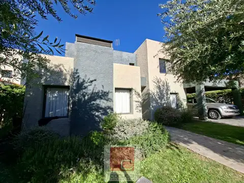 Casa en Venta en Villa Nueva de Guaymallen, USD 372.000