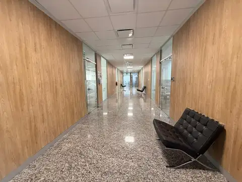 ALQUILER OFICINAS DE 296m2 EN OFFICE PARK SANLO CH