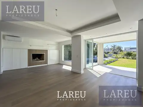 Casa 7 ambientes con 4 baños