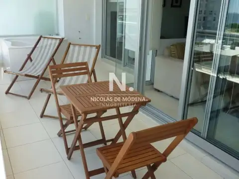 Departamento en Alquiler Temporal en Playa Mansa, USD 12.500