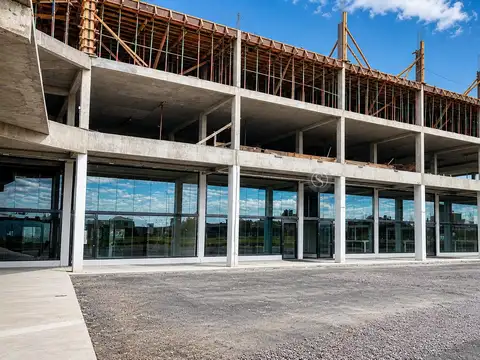 Cardinal Shopping - Pilar del Este - Zelaya 100