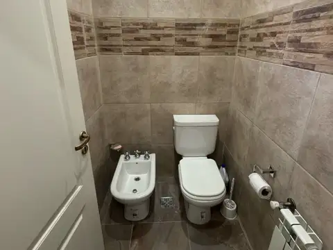 Casa 4 ambientes con 3 baños