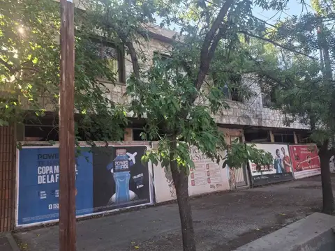 9 DE JULIO 300, Piso 0