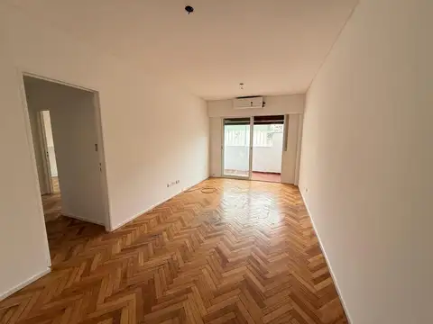 Venta departamento 3 ambiente c/ balcón, Caballito