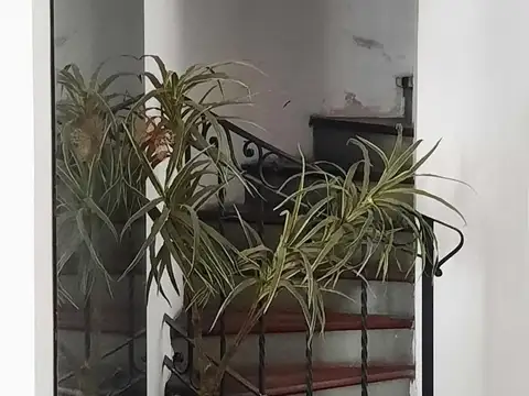 Depto Tipo Casa 3 ambientes con 2 baños