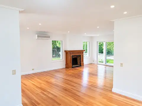 Casa en Alquiler con 7 cocheras