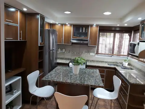 Casa en Venta en Morón, USD 200.000