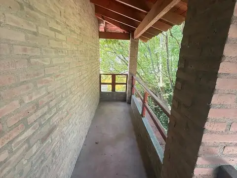 Casa en Alquiler con 1 cochera