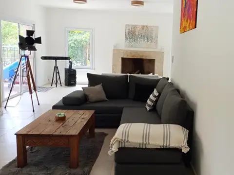 Casa en Venta con 6 cocheras