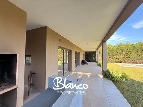 Casa en Alquiler de 3 dormitorios