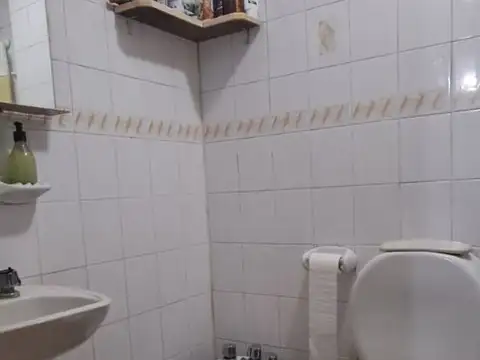 VENTA DE CASA, 3 AMBIENTES.