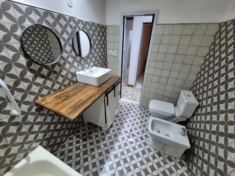 Casa 4 ambientes con 3 baños