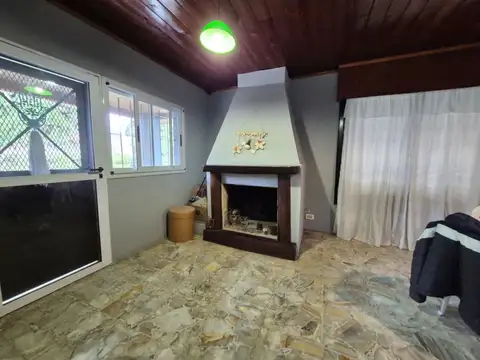 CASA  6 AMB VENTA LOTE 2700 MTS GRAL RODRIGUEZ