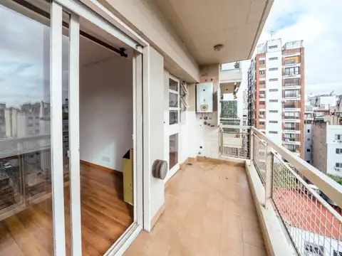 Presidente José Evaristo Uriburu 1200, Piso 9