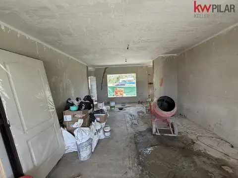 Casa en Venta con 3 cocheras