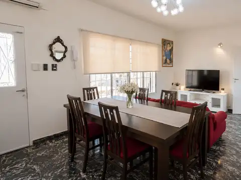 VENTA: Dos casas  sobre terreno de 208 m2 en Refinerias, Rosario