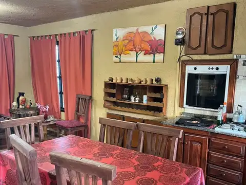 Casa en Venta con 2 cocheras