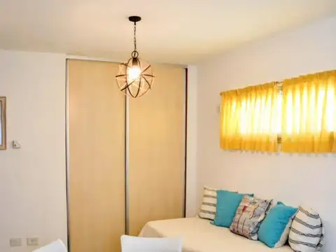 Avenida Costanera 700, Piso 1