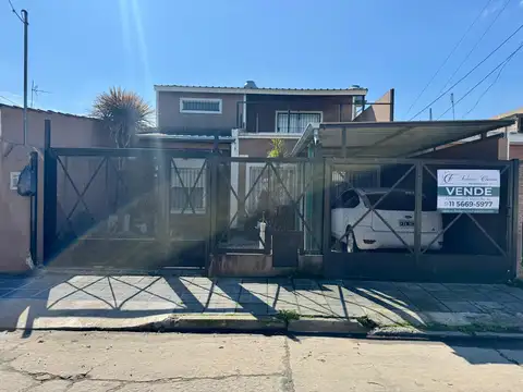 Casa 4 Amb en Merlo Norte a 8 cuadras de la estación
