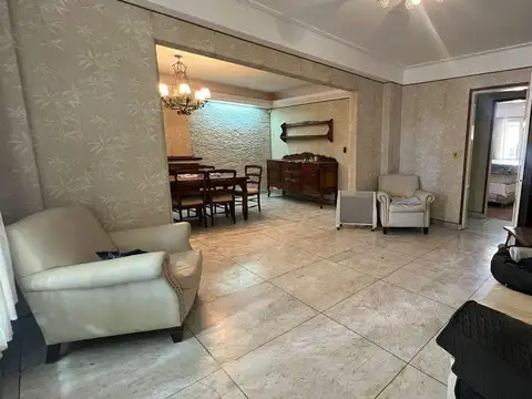 VENTA IMPORTANTE PROPIEDAD EN PEYRANO